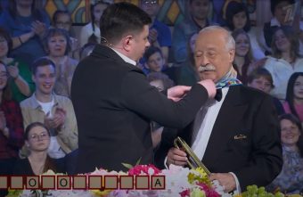 Директор детского лагеря из Твери выиграл суперприз на "Поле чудес"