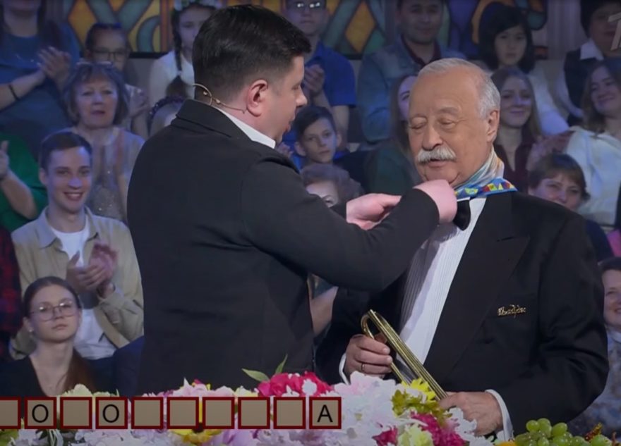 Директор детского лагеря из Твери выиграл суперприз на "Поле чудес"