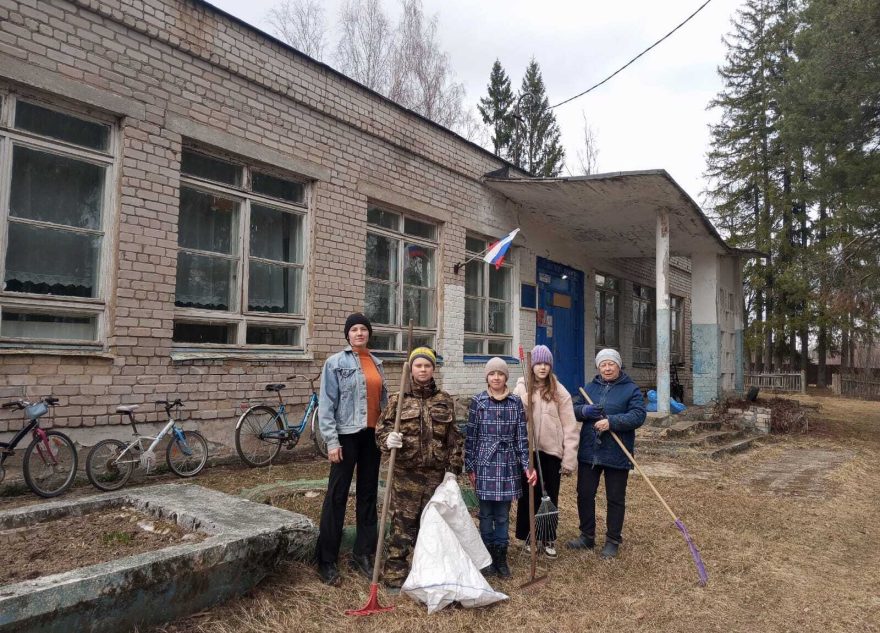 В Калязинском округе продолжаются субботники