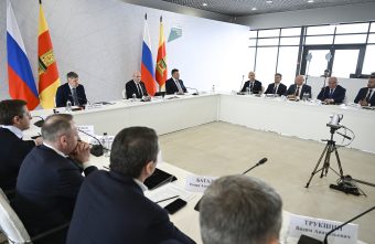 Губернатор Игорь Руденя принял участие в совещании по импортозамещению в сфере туризма Губернатор Игорь Руденя принял участие в совещании по импортозамещению в сфере туризма