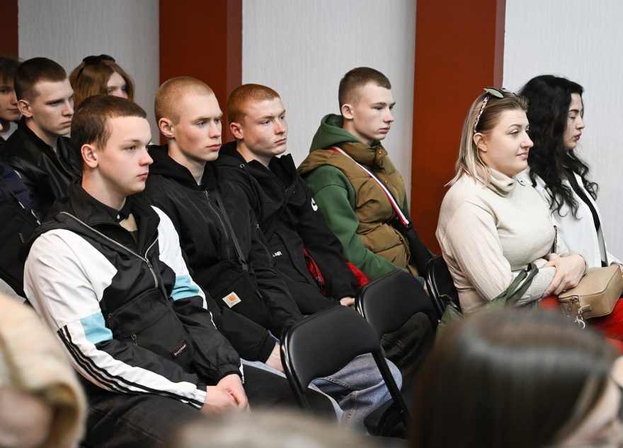 Общественная палата Тверской области провела круглый стол «Чтобы знали и помнили» Общественная палата Тверской области провела круглый стол «Чтобы знали и помнили»