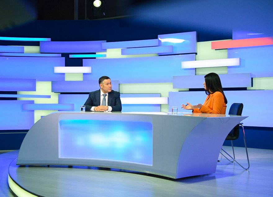 «Бессмертный полк», дороги и охота: Игорь Руденя ответил на актуальные вопросы в прямом эфире