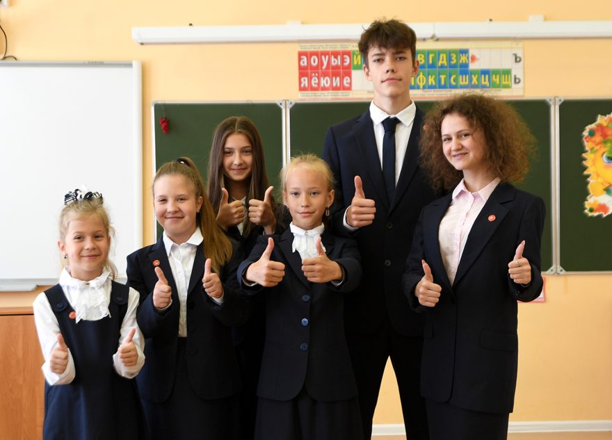 В Тверской области стартовала кампания по обеспечению детей бесплатной школьной формой