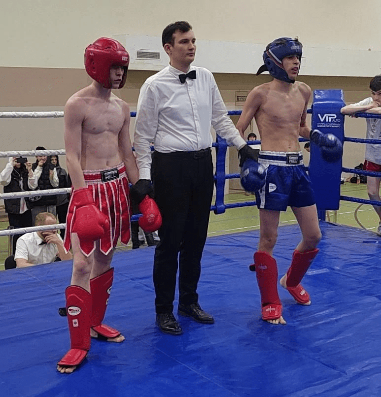 Кикбоксеры из Тверской области вернулись с турнира с новыми победами