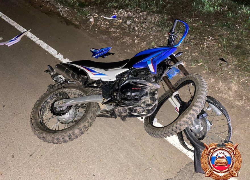 В Тверской области мотоциклист врезался в столб