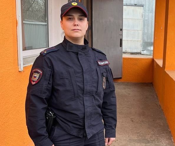Девушка-участковый раскрыла разбой и дачную кражу под Тверью Девушка-участковый раскрыла разбой и дачную кражу под Тверью