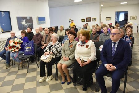 Выставка живописи открылась в Вышнем Волочке Выставка живописи открылась в Вышнем Волочке