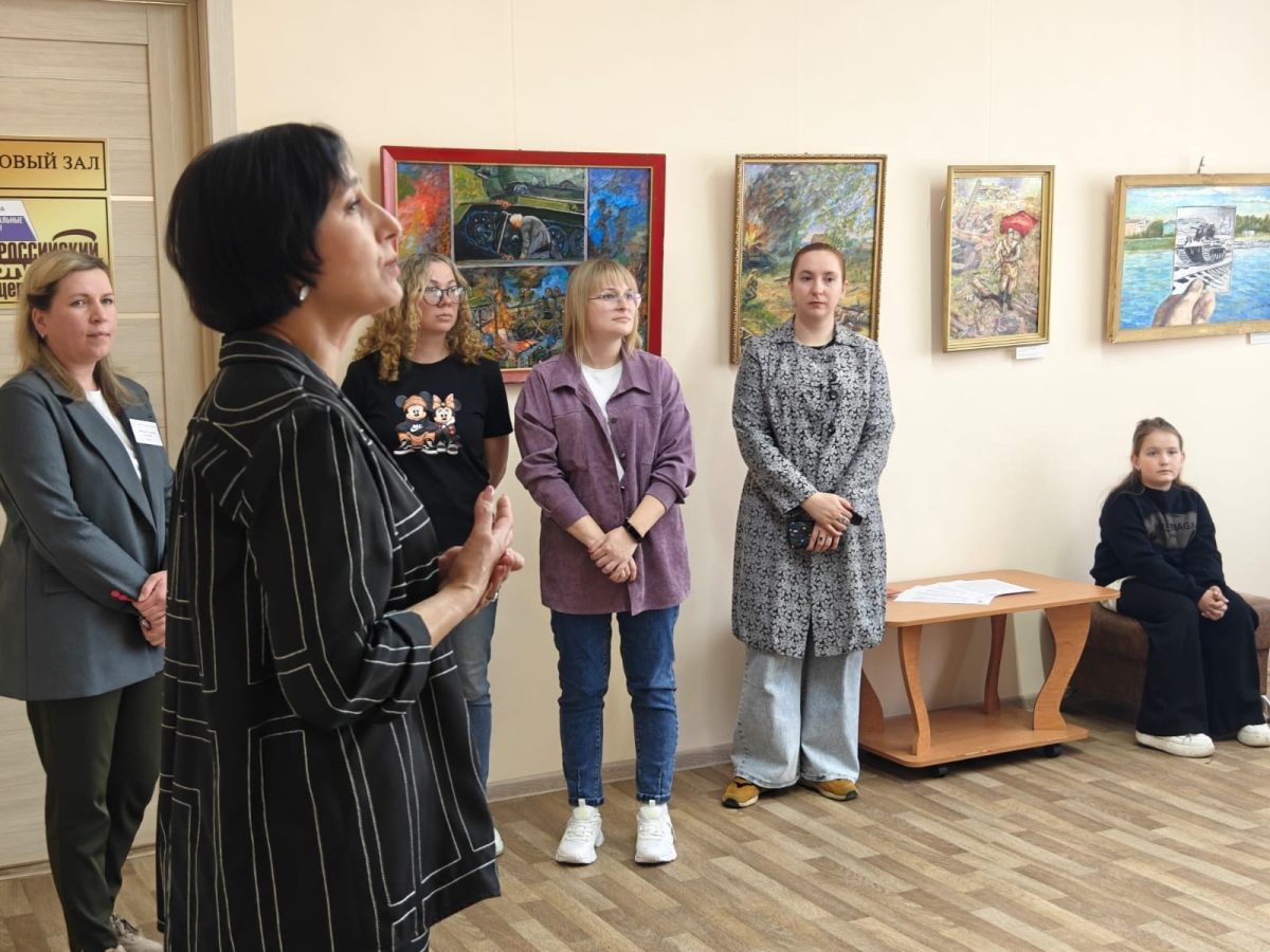 В Лихославле открылась выставка живописи Анатолия Алексеева