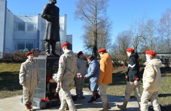 В Торопце почтили память легендарного генерала Куропаткина В Торопце почтили память легендарного генерала Куропаткина