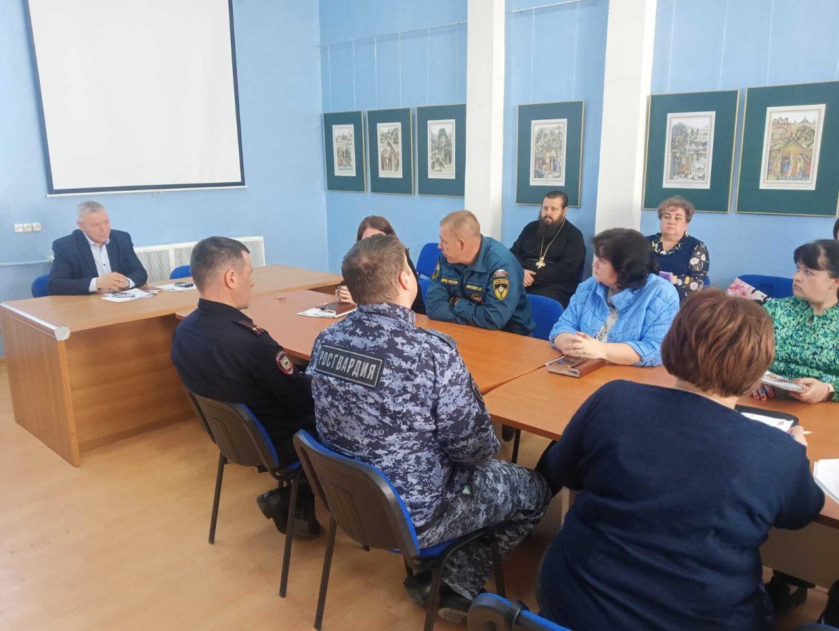 Калязинский округ готовится к безопасному прохождению майских праздников