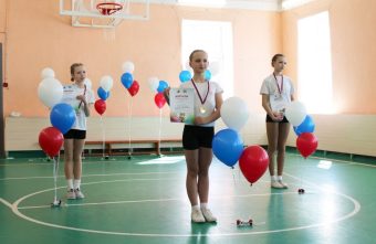 В Торопце школьники соревновались в роуп скиппинге В Торопце школьники соревновались в роуп скиппинге