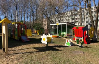 На территории 49 детских садов Тверской области установят новые игровые комплексы На территории 49 детских садов Тверской области установят новые игровые комплексы