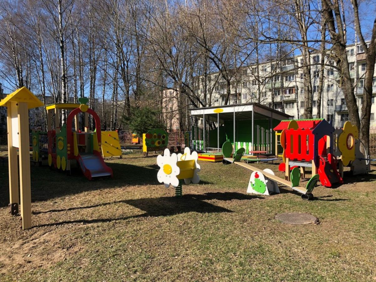 На территории 49 детских садов Тверской области установят новые игровые комплексы