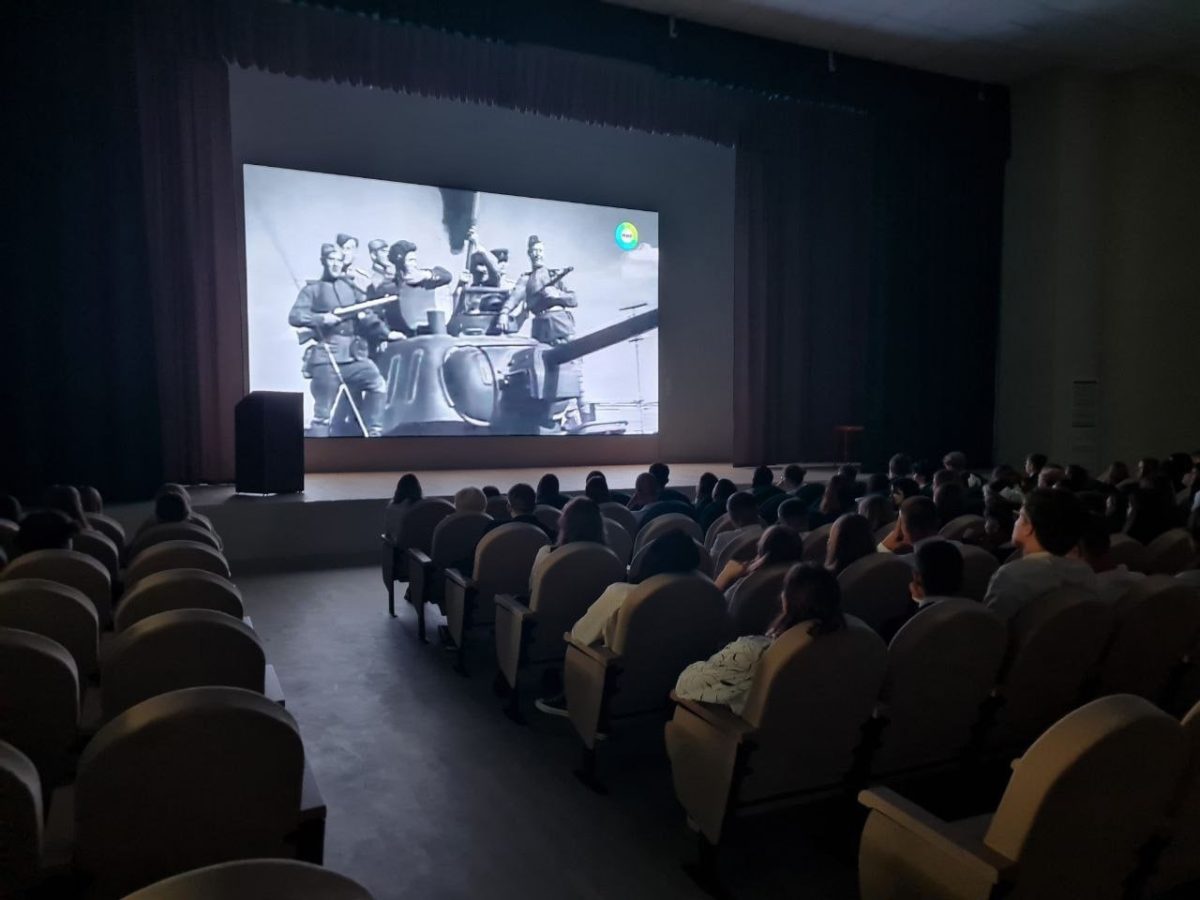 Школьники Тверской области узнают о Великой Отечественной войне через классику советского кинематографа