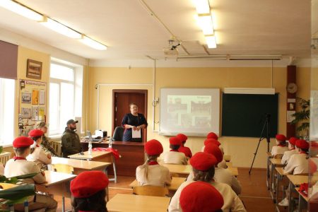 В школах Тверской области проходит цикл классных часов «Память военных лет»