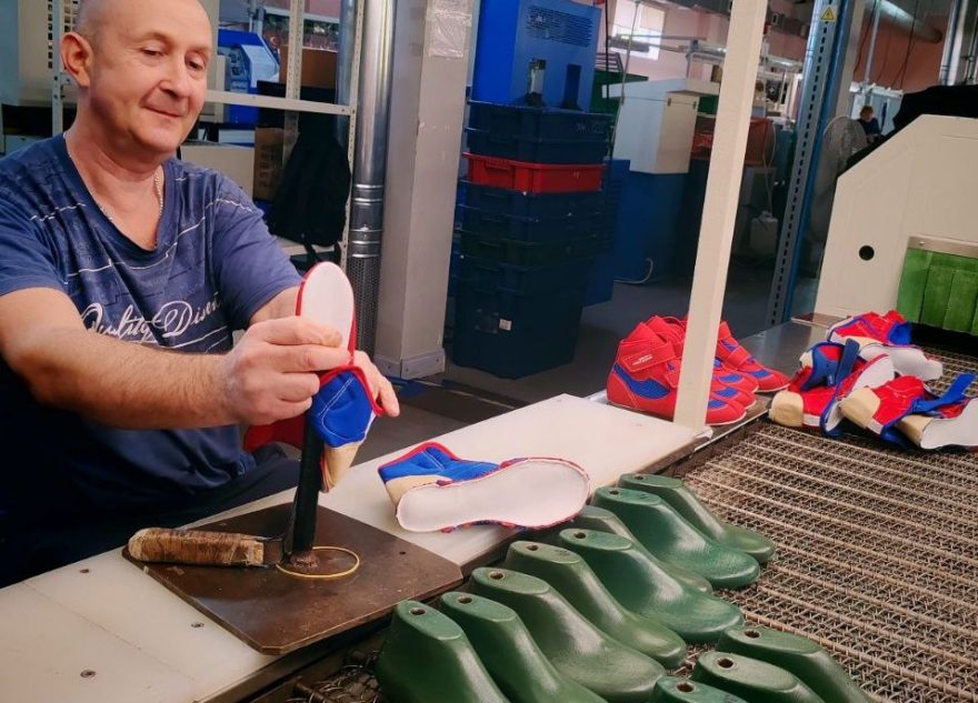 Обувь для единоборств, производимая предприятием в Тверской области, сертифицирована Всероссийской федерацией самбо