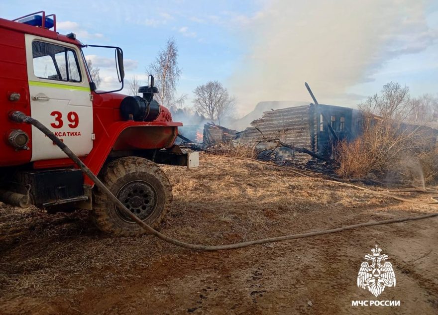 Нежилой дом сгорел в Тверской области