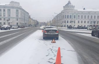 14-летняя девочка попала под колёса "Хёндая" на зебре в Твери 14-летняя девочка попала под колёса "Хёндая" на зебре в Твери