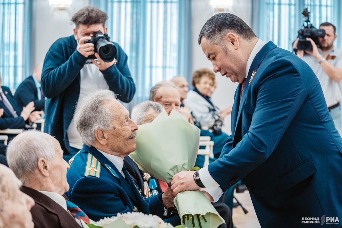 Игорь Руденя наградил званием «Почётный гражданин Тверской области» участников Великой Отечественной войны
