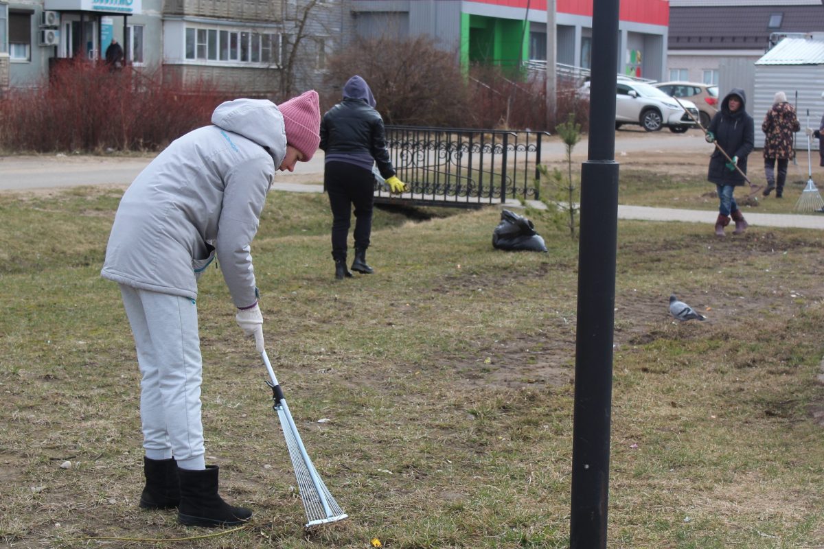 В Лихославльском округе проходят повсеместные субботники