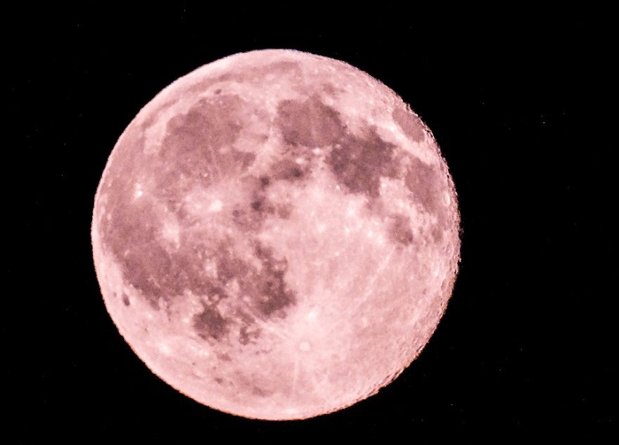Розовая луна 13 апреля