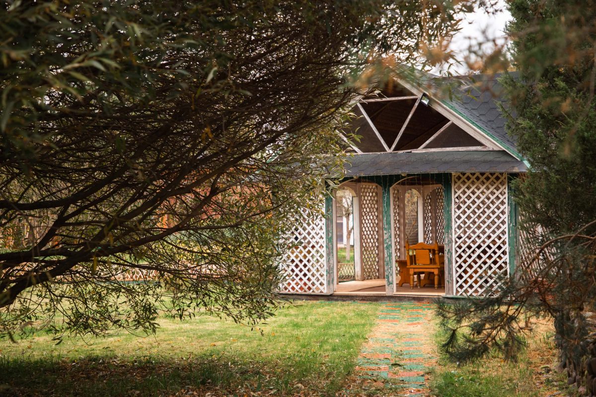 Каждый четвертый житель ЦФО планирует провести летний отпуск на даче