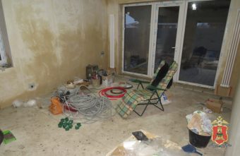 Под Тверью очень пьяный мужчина обокрал дом и забыл Под Тверью очень пьяный мужчина обокрал дом и забыл