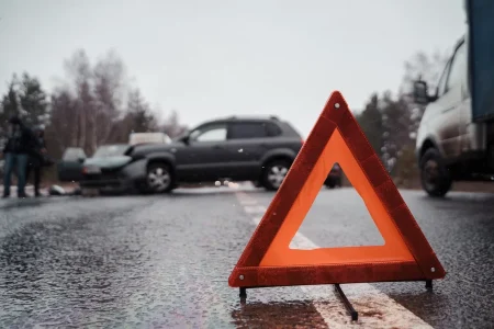 В Тверской области водитель из-за невнимательности наехал на подростка В Тверской области водитель из-за невнимательности наехал на подростка