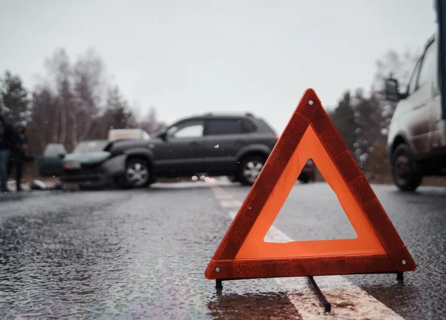 В Тверской области водитель из-за невнимательности наехал на подростка В Тверской области водитель из-за невнимательности наехал на подростка