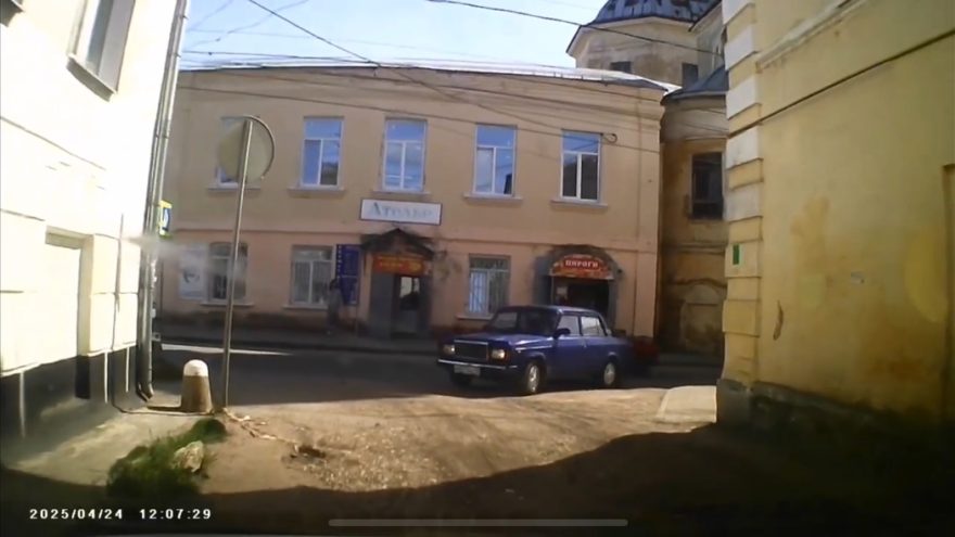 Несколько нарушений ПДД выявили сотрудники Госавтоинспекции из сети Интернет Несколько нарушений ПДД выявили сотрудники Госавтоинспекции из сети Интернет