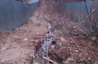 Канализация стремительно стекает в Волгу в Тверской области