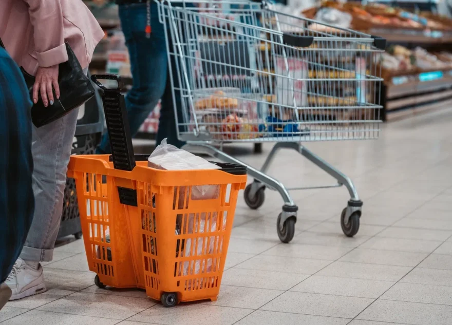 Эксперт рассказал, нужно ли платить за разбитые товары