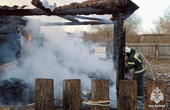 В Тверской области по неизвестным причинам баня сгорела дотла В Тверской области по неизвестным причинам баня сгорела дотла