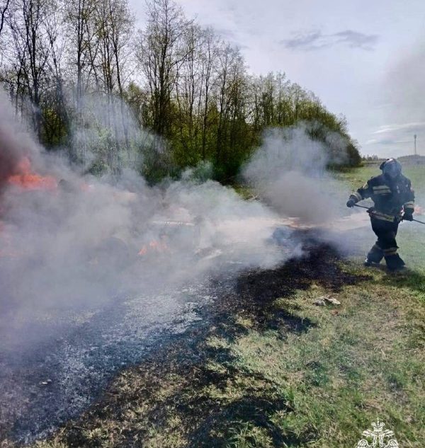 Огнеборцы Тверской области оперативно ликвидировали горение в Калининском МО Огнеборцы Тверской области оперативно ликвидировали горение в Калининском МО
