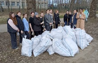 Массовые субботники продолжаются в Тверской области Массовые субботники продолжаются в Тверской области