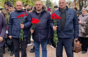 Память героев-чернобыльцов почтили члены Общественного совета и совета ветеранов Твери Память героев-чернобыльцов почтили члены Общественного совета и совета ветеранов Твери