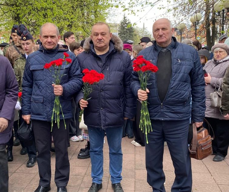 Память героев-чернобыльцов почтили члены Общественного совета и совета ветеранов Твери Память героев-чернобыльцов почтили члены Общественного совета и совета ветеранов Твери