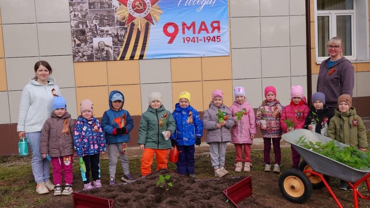 Более 500 цветников в честь 80-летия Великой Победы создали дети в Тверской области