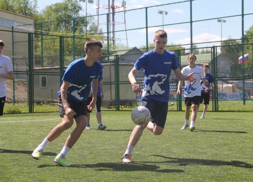 «Единая Россия» объединяет молодежь на футбольном поле