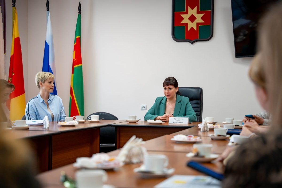 Многодетные семьи Лихославльского округа встретились с министром