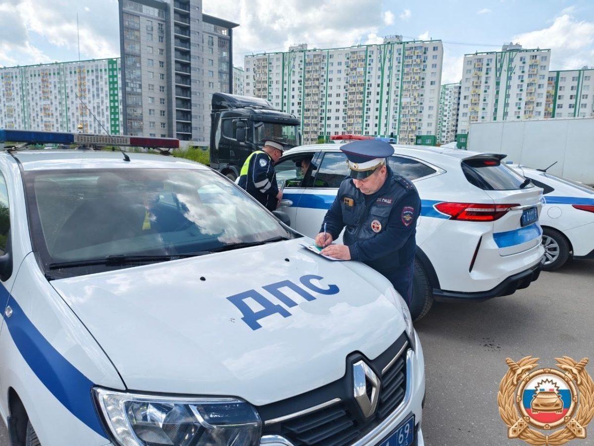 В Твери 17-летний водитель иномарки сбил 10-летнего велосипедиста