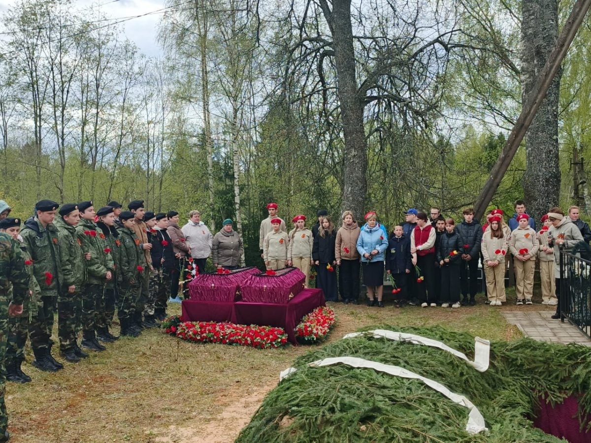 В Торопецом округе состоялась церемония перезахоронения останков советских воинов