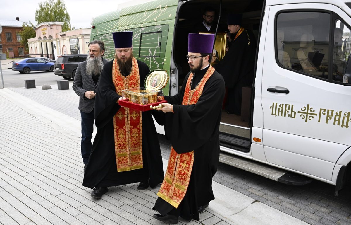 В Тверь прибыл ковчег с частицей мощей святителя Тихона