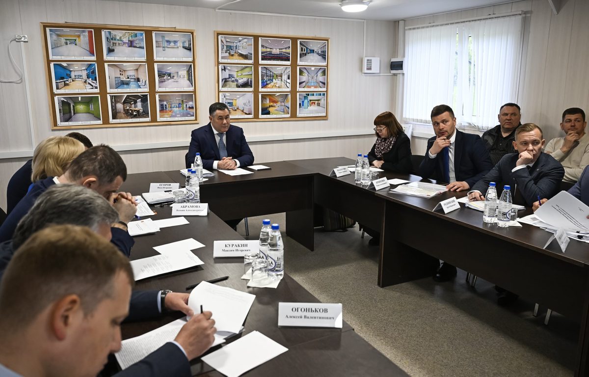 Больше 250 человек задействовано в строительстве ДОКБ в Твери