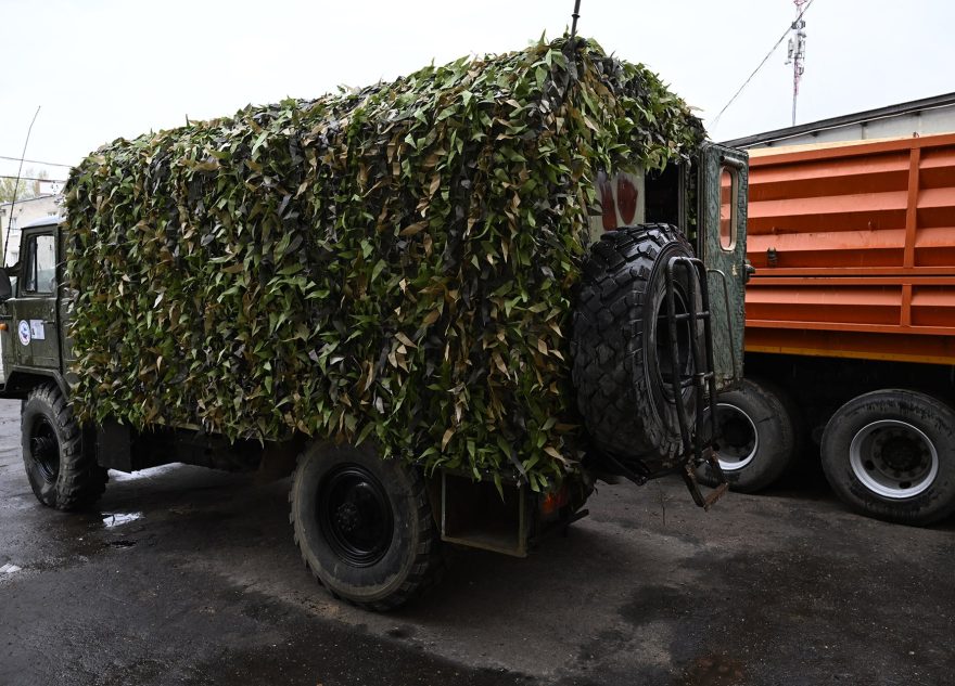 Автомобили, пиломатериалы и вещи: Тверская область направила в зону СВО гуманитарные грузы