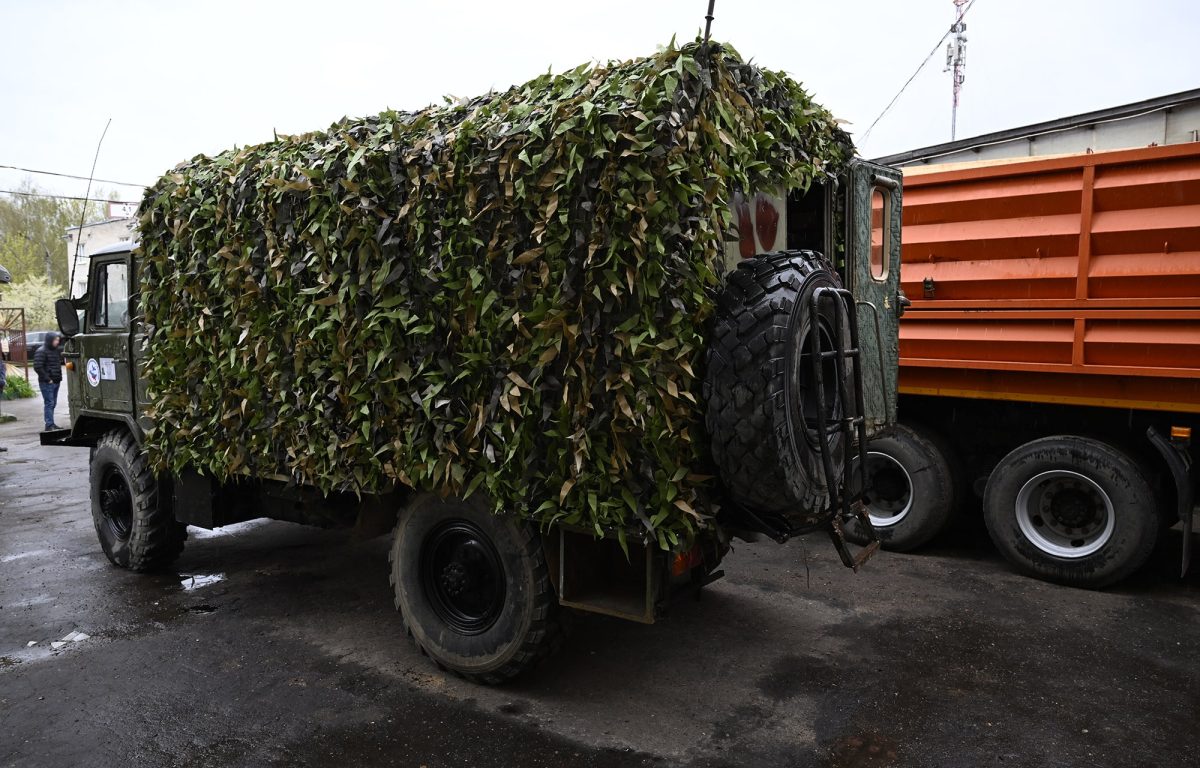 Автомобили, пиломатериалы и вещи: Тверская область направила в зону СВО гуманитарные грузы