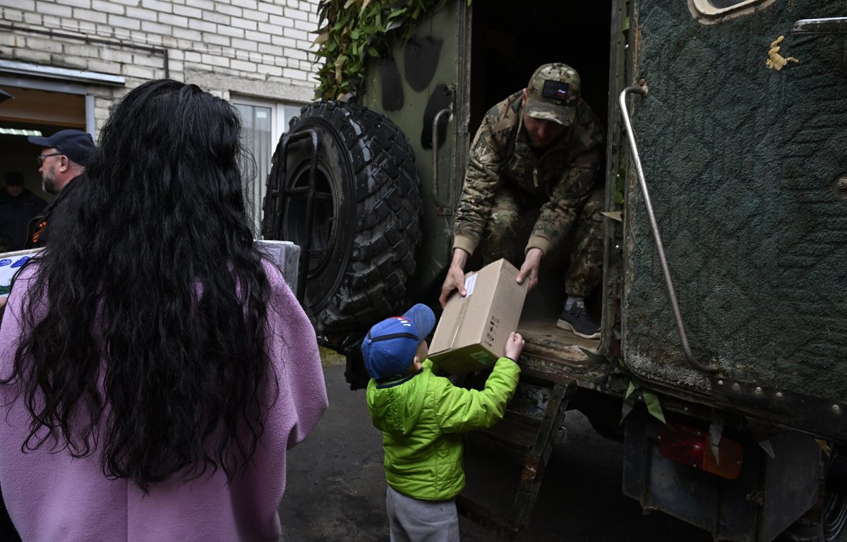 Автомобили, пиломатериалы и вещи: Тверская область направила в зону СВО гуманитарные грузы