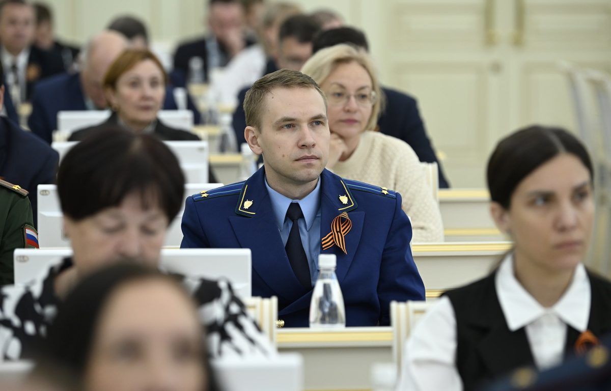 Современные производства и поощрение за успехи: Игорь Руденя определил задачи по летнему трудоустройству подростков