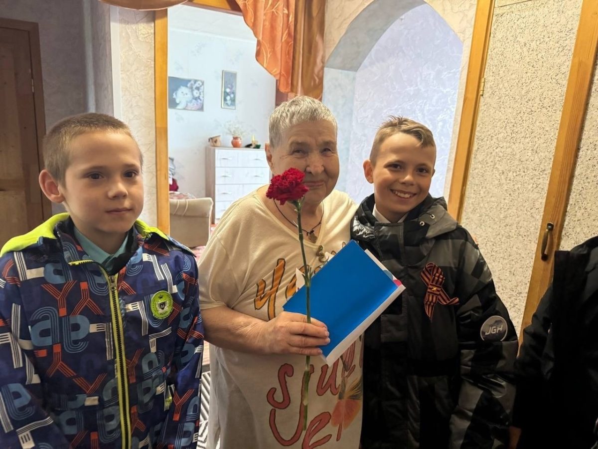 В преддверии Дня Победы школьники Лихославльского округа подарили больше 1000 открыток