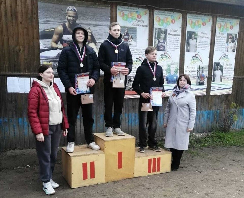 Юные гребцы из трёх городов Тверской области боролись за медали